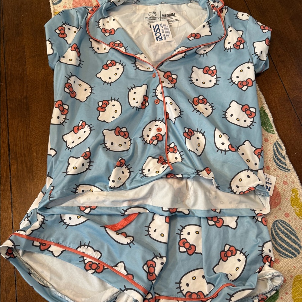 Hello Kitty Women’s Pajamas